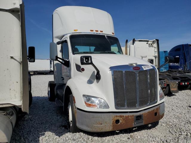 2015 Peterbilt 579 Semi Truck