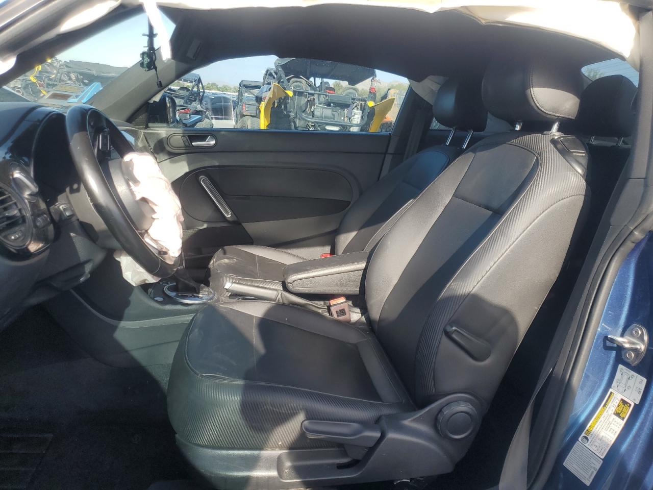 2018 Volkswagen Beetle S VIN: 3VWFD7AT6JM702738 Lot: 58273495