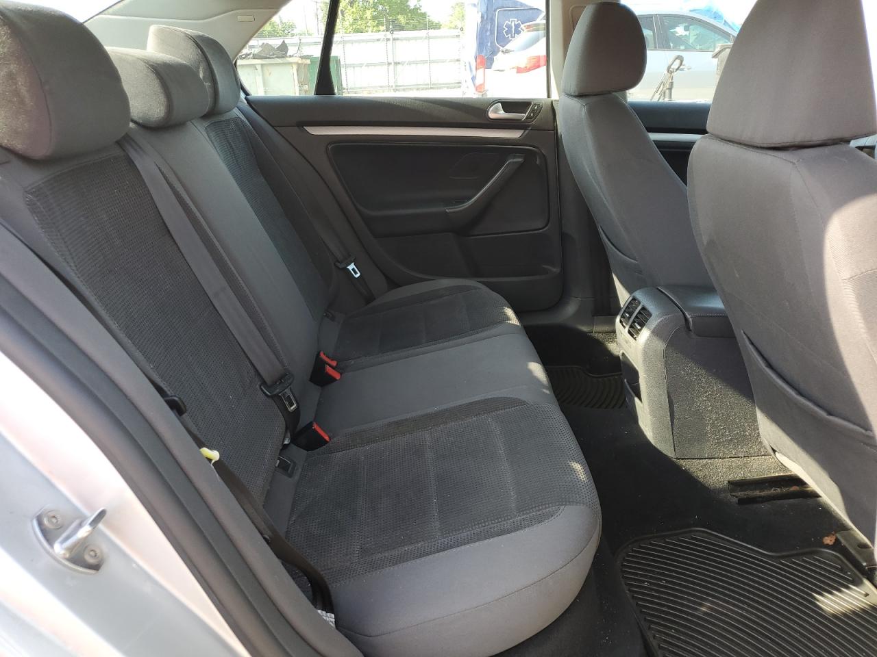 2008 Volkswagen Jetta S VIN: 3VWJM71K38M198662 Lot: 56796425