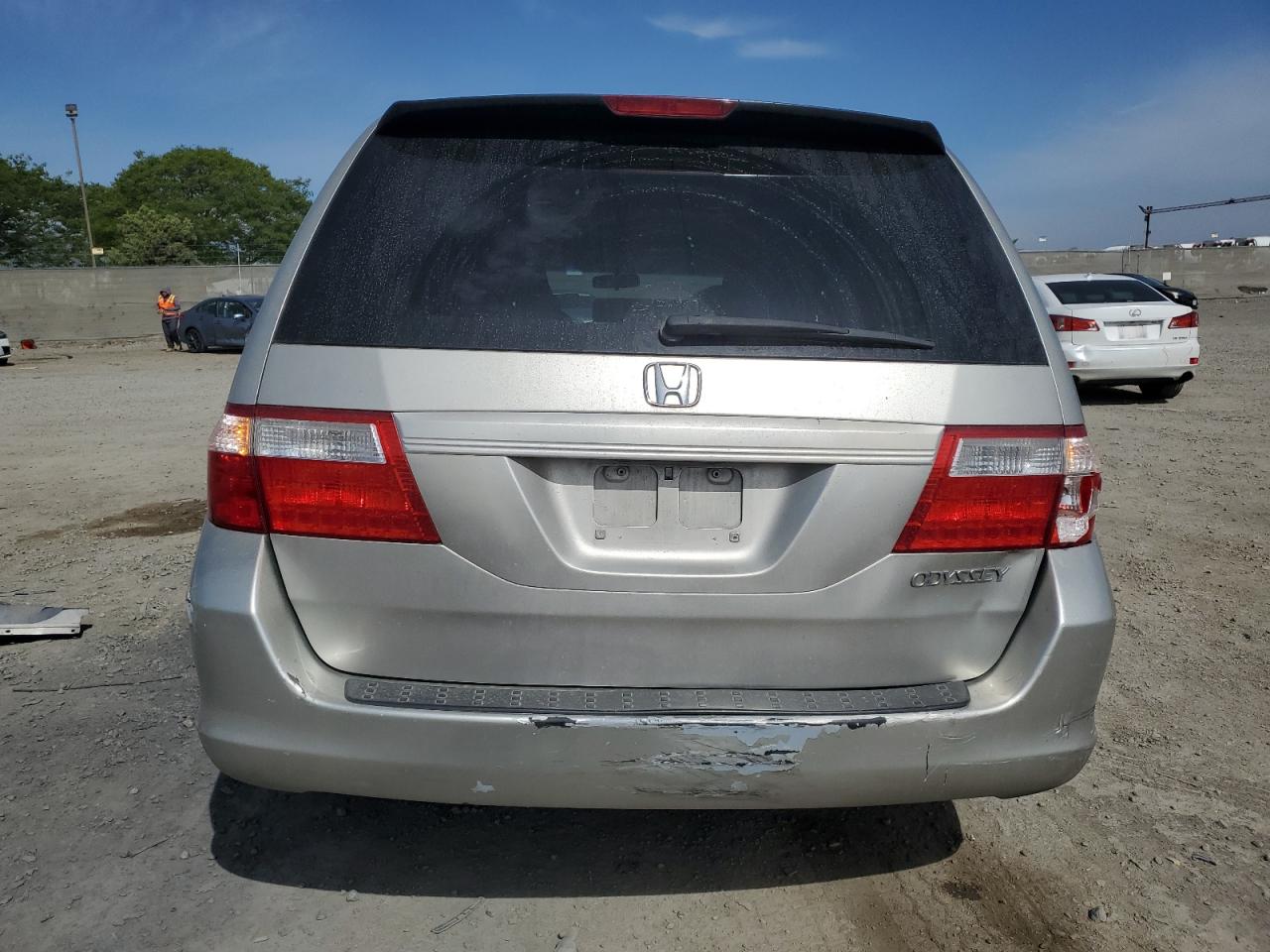 2005 Honda Odyssey Lx VIN: 5FNRL38205B025351 Lot: 56209865