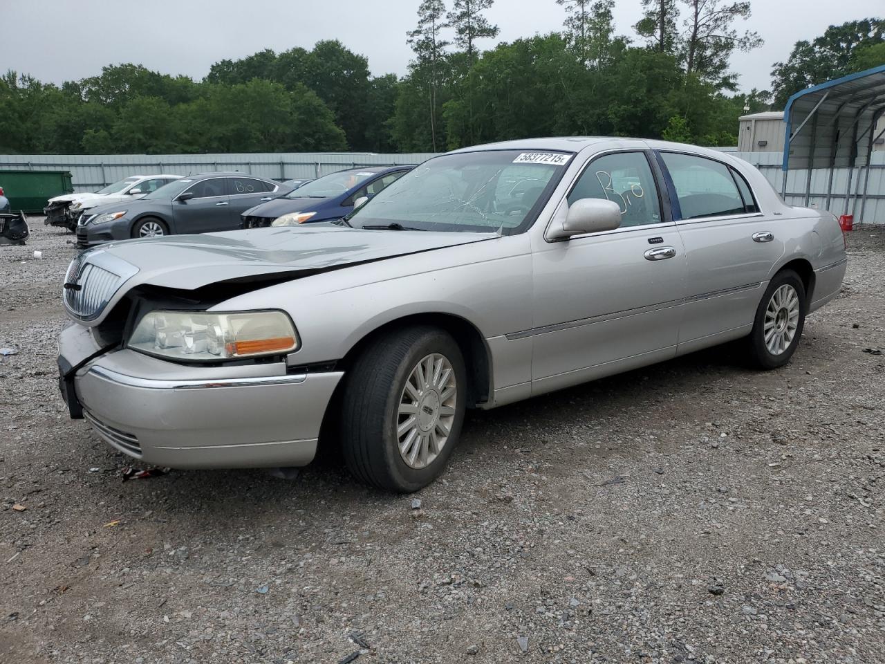 2003 Lincoln Town Car Executive for Sale in Augusta, GA - Front End