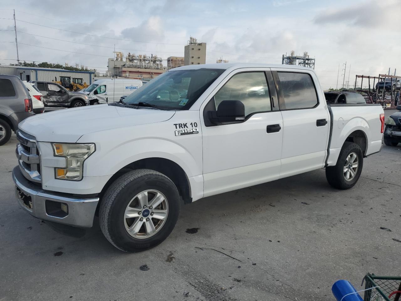 2016 Ford F150 Supercrew იყიდება New Orleans-ში, LA - Rear End