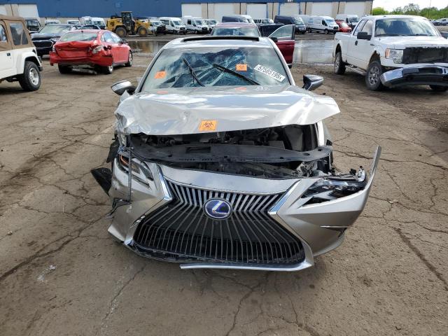  LEXUS ES300 2019 Srebrny