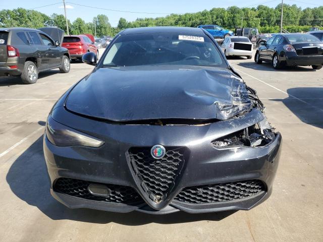  ALFA ROMEO GIULIA 2017 Чорний
