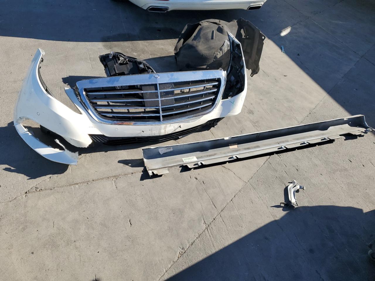 2015 Mercedes-Benz S 550 VIN: WDDUG8CB2FA184052 Lot: 57092335