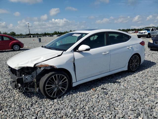  HYUNDAI ELANTRA 2018 Белы