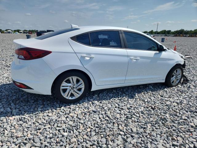  HYUNDAI ELANTRA 2019 Белый