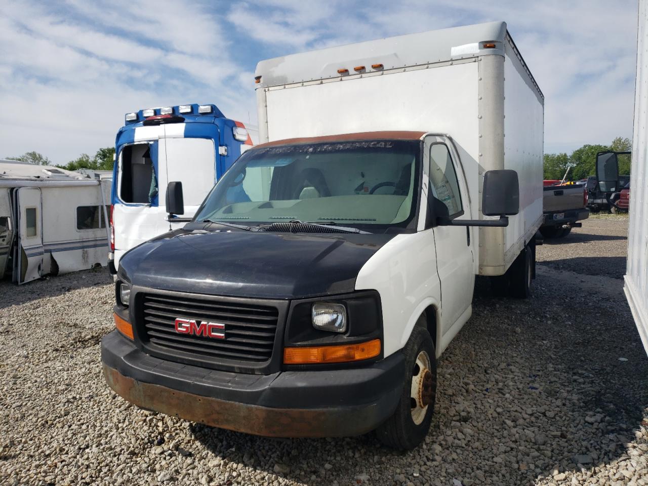 1GDJG31V751908289 GMC SAVANA Photo 1
