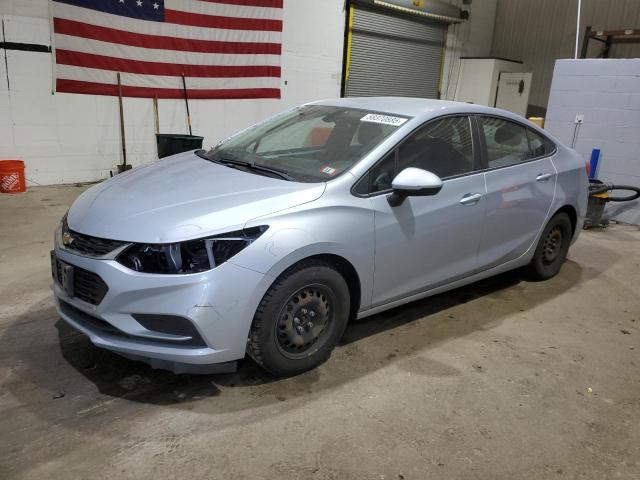 Sedans CHEVROLET CRUZE 2017 Srebrny