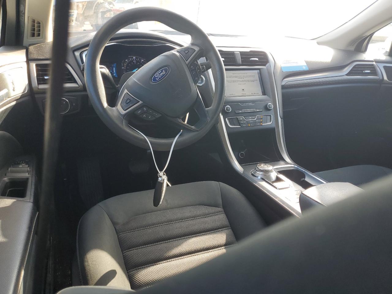 2019 Ford Fusion Se VIN: 3FA6P0LUXKR124919 Lot: 54022955