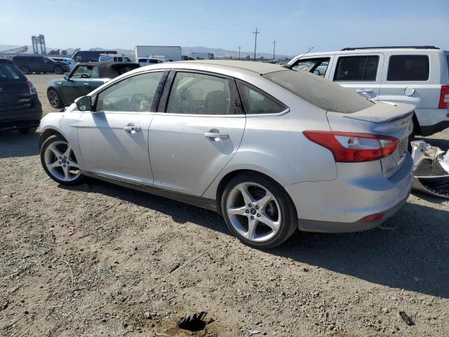 Sedans FORD FOCUS 2012 Srebrny