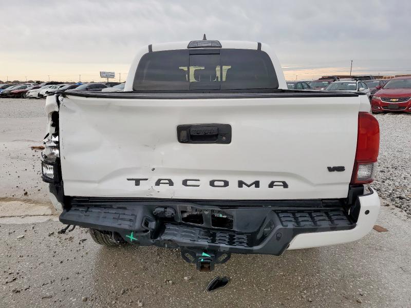  TOYOTA TACOMA 2019 Білий