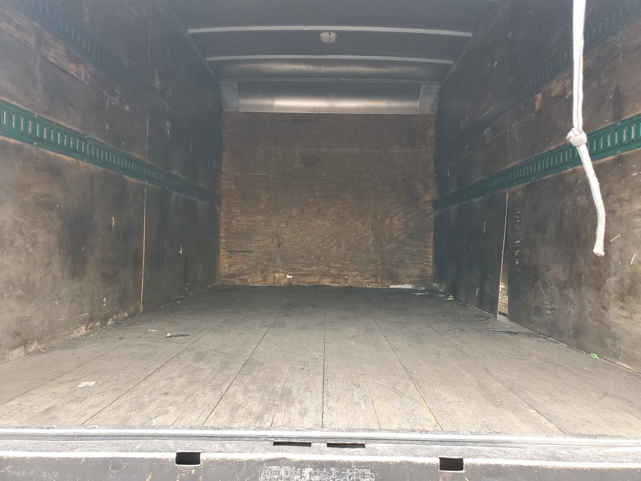 2000 Isuzu Npr VIN: 4KLB4B1R9YJ801957 Lot: 53540675