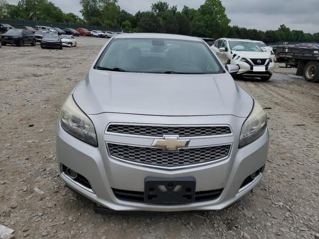 Sedans CHEVROLET MALIBU 2013 Srebrny