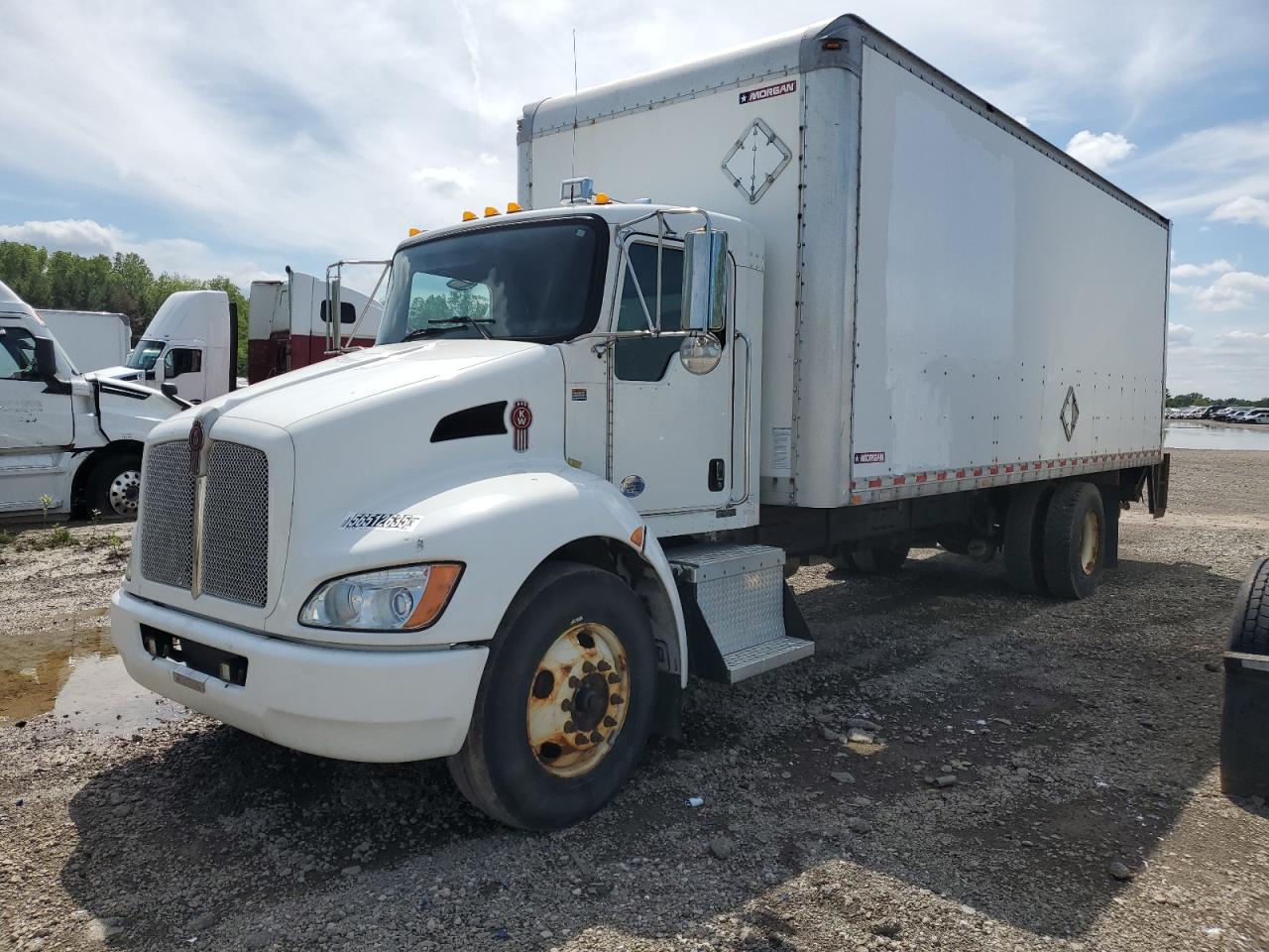 2017 Kenworth Construction T270 for Sale in Columbia Station, OH - Minor Dent/Scratches