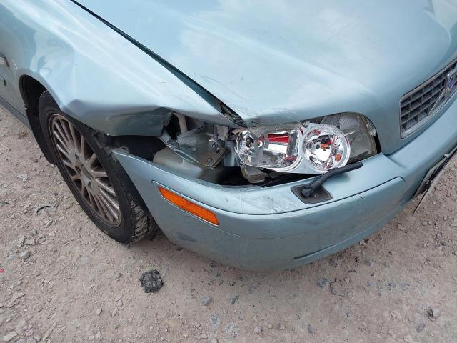 2004 VOLVO V40 SE