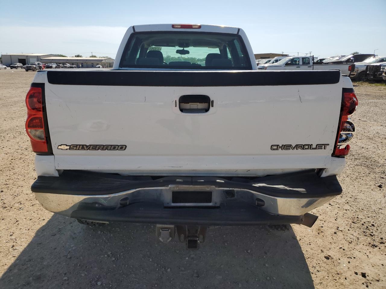 2005 Chevrolet Silverado C2500 Heavy Duty VIN: 1GCHC23U25F807189 Lot: 57034275