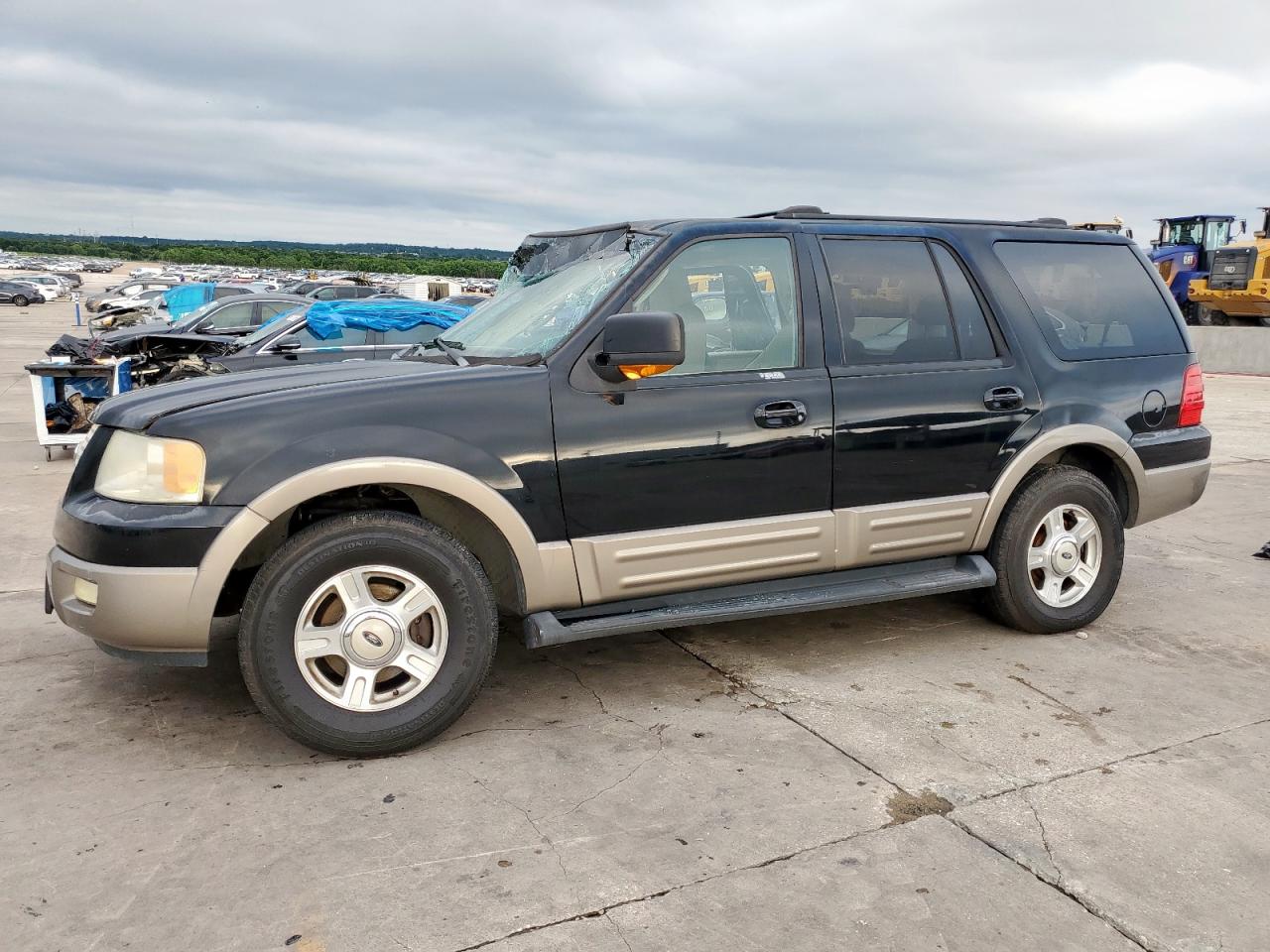 2003 Ford Expedition Eddie Bauer for Sale in Grand Prairie, TX - Side
