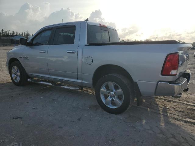 Pickups RAM 1500 2015 Silver