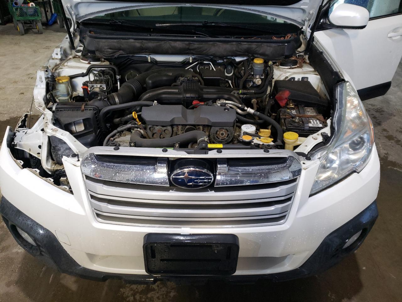 2014 Subaru Outback 2.5I Premium VIN: 4S4BRBDC2E3303197 Lot: 57981735