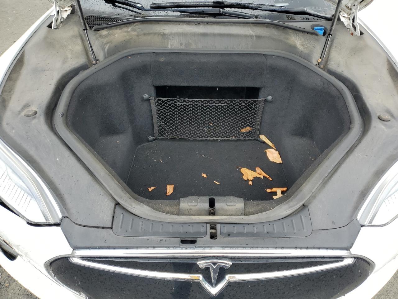 2014 Tesla Model S VIN: 5YJSA1H16EFP44977 Lot: 58138265