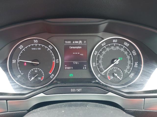 2016 SKODA SUPERB SE