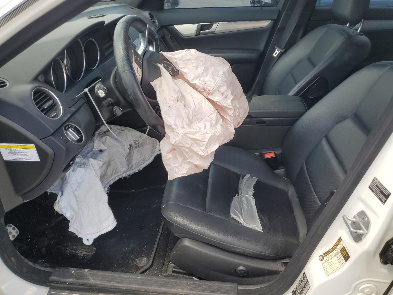 2013 Mercedes-Benz C 300 4Matic VIN: WDDGF8AB3DR265692 Lot: 56594105