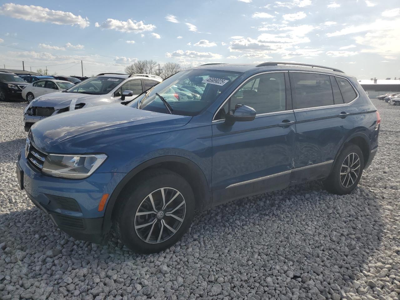 2018 Volkswagen Tiguan - Image 1