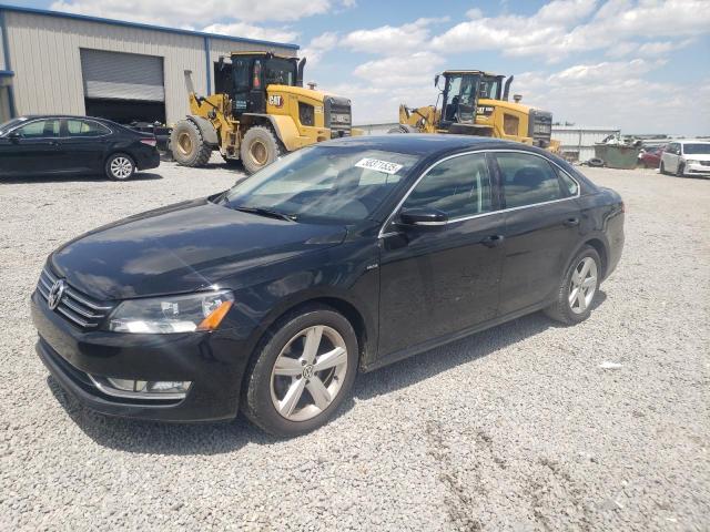 Sedans VOLKSWAGEN PASSAT 2015 Czarny