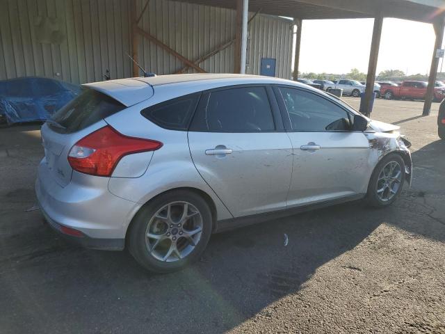 Hatchbacks FORD FOCUS 2014 Srebrny