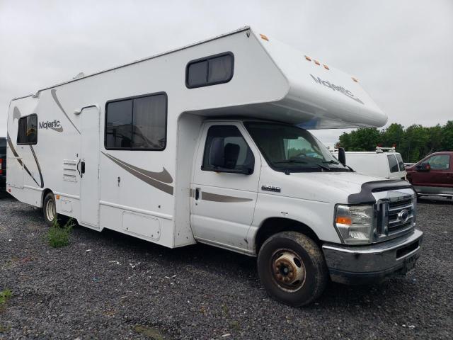 2011 Ford Econoline E450 Super Duty Cutaway Van