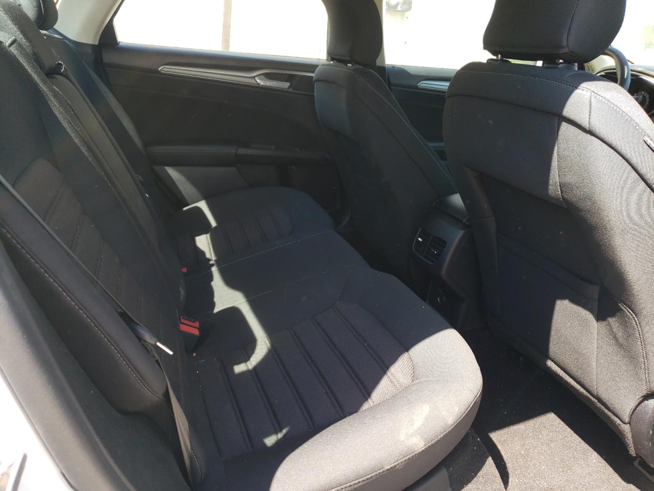 2019 Ford Fusion Se VIN: 3FA6P0LU1KR262073 Lot: 54039575