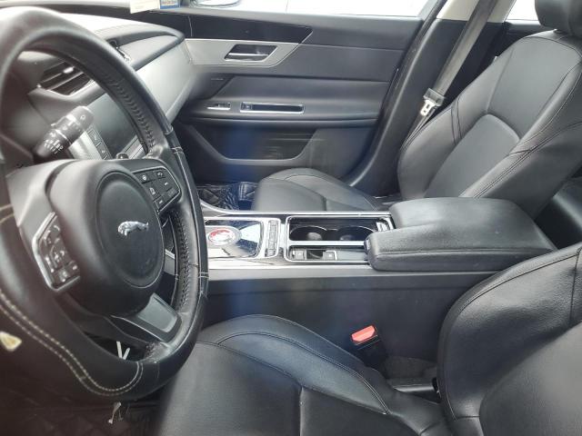 Sedans JAGUAR XF 2017 Silver