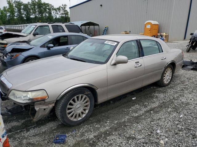 2003 Lincoln Town Car Signature