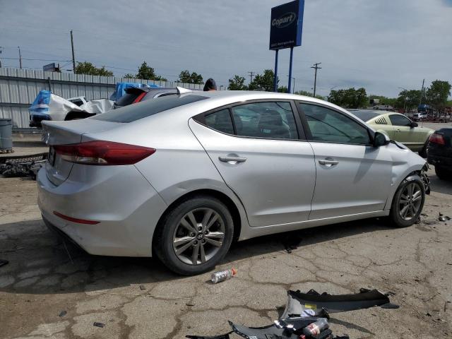  HYUNDAI ELANTRA 2018 Серебристый