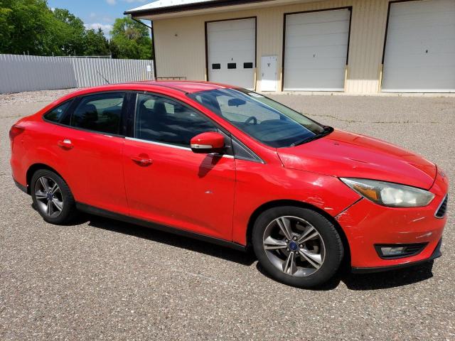 Sedans FORD FOCUS 2016 Czerwony