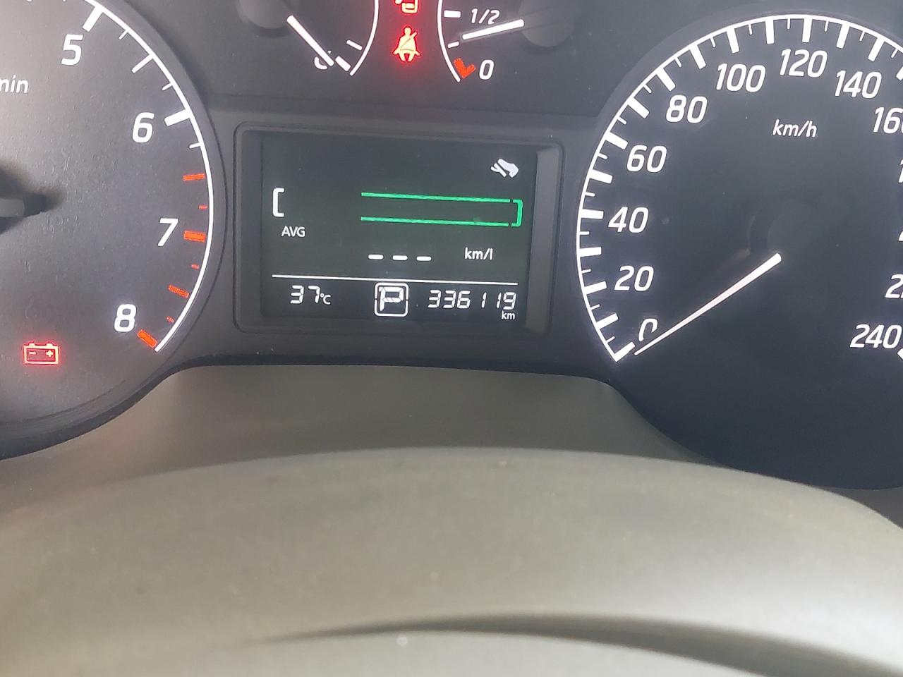 MNTBC2C91G6008789 - 2016 Nissan Tiida - #undefined