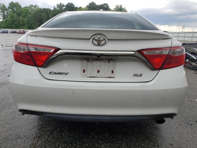  TOYOTA CAMRY 2017 Biały