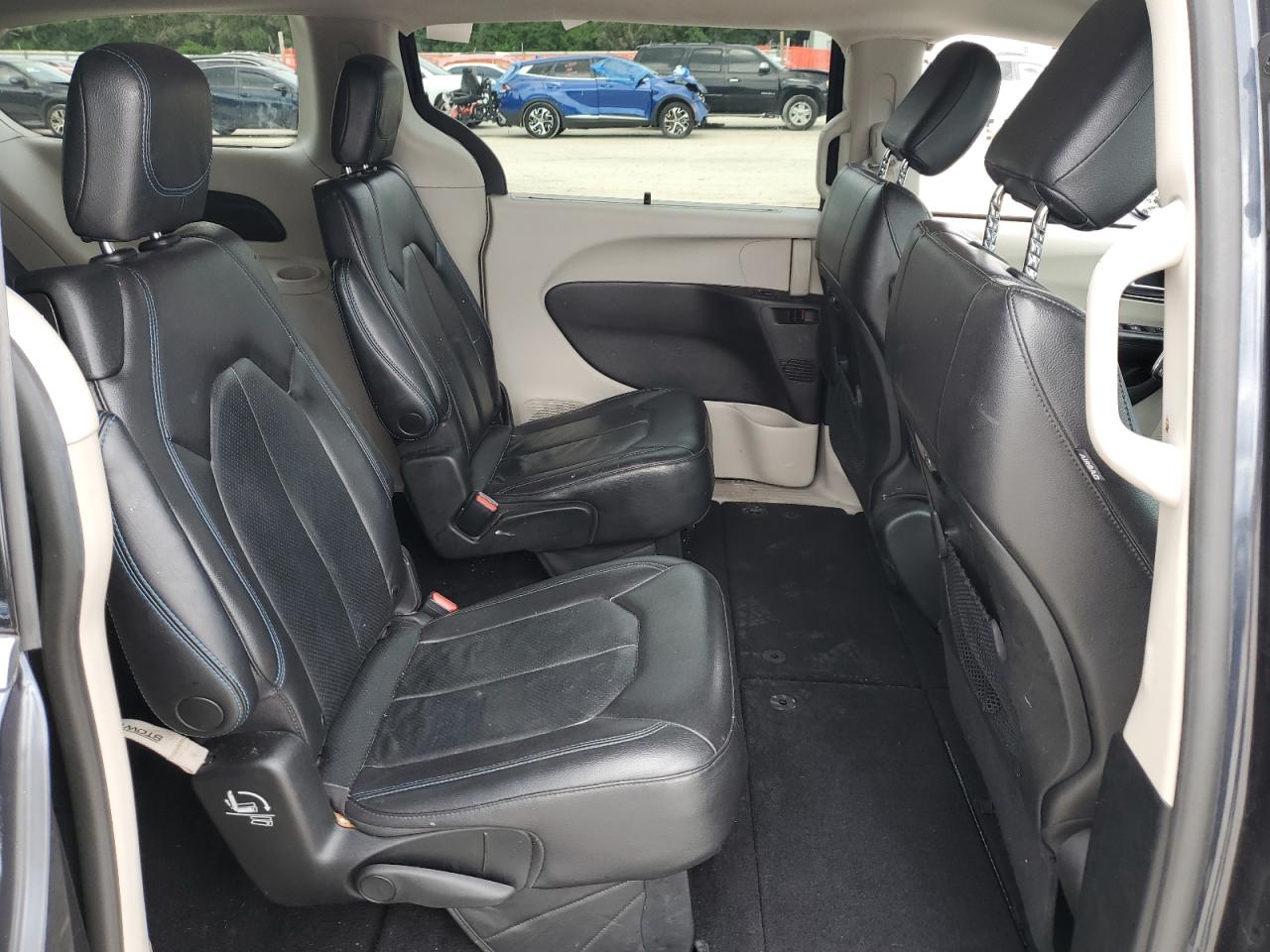 2021 Chrysler Pacifica Touring L VIN: 2C4RC1BG1MR588789 Lot: 56576045