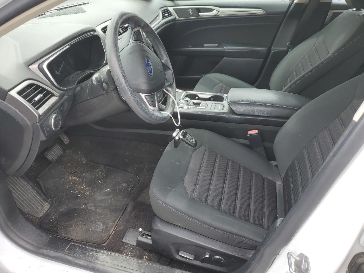 2020 Ford Fusion Se VIN: 3FA6P0LU2LR264643 Lot: 54023845