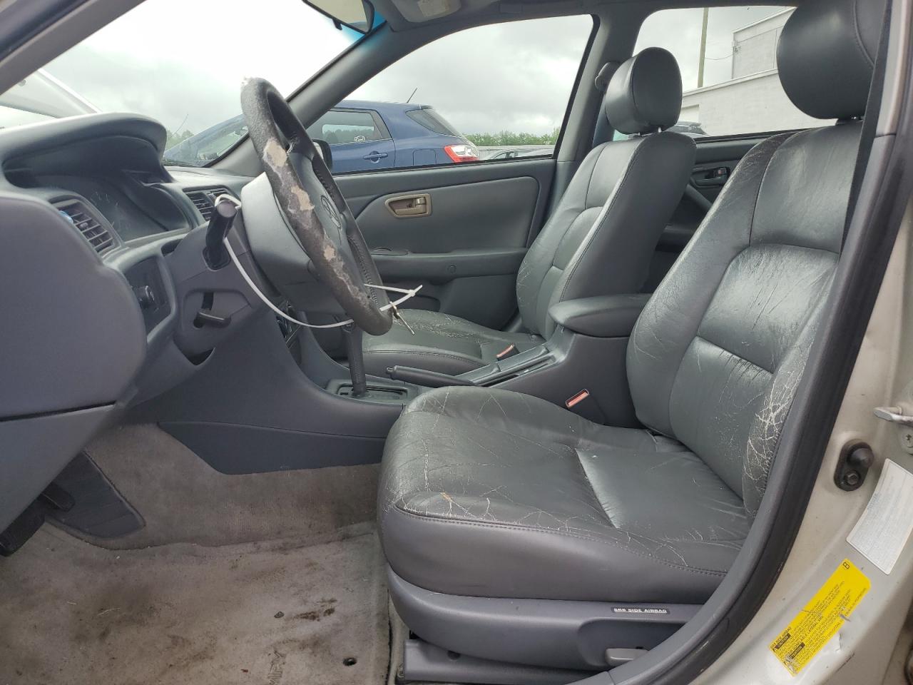 2000 Toyota Camry Le VIN: 4T1BF28K3YU102269 Lot: 57291565