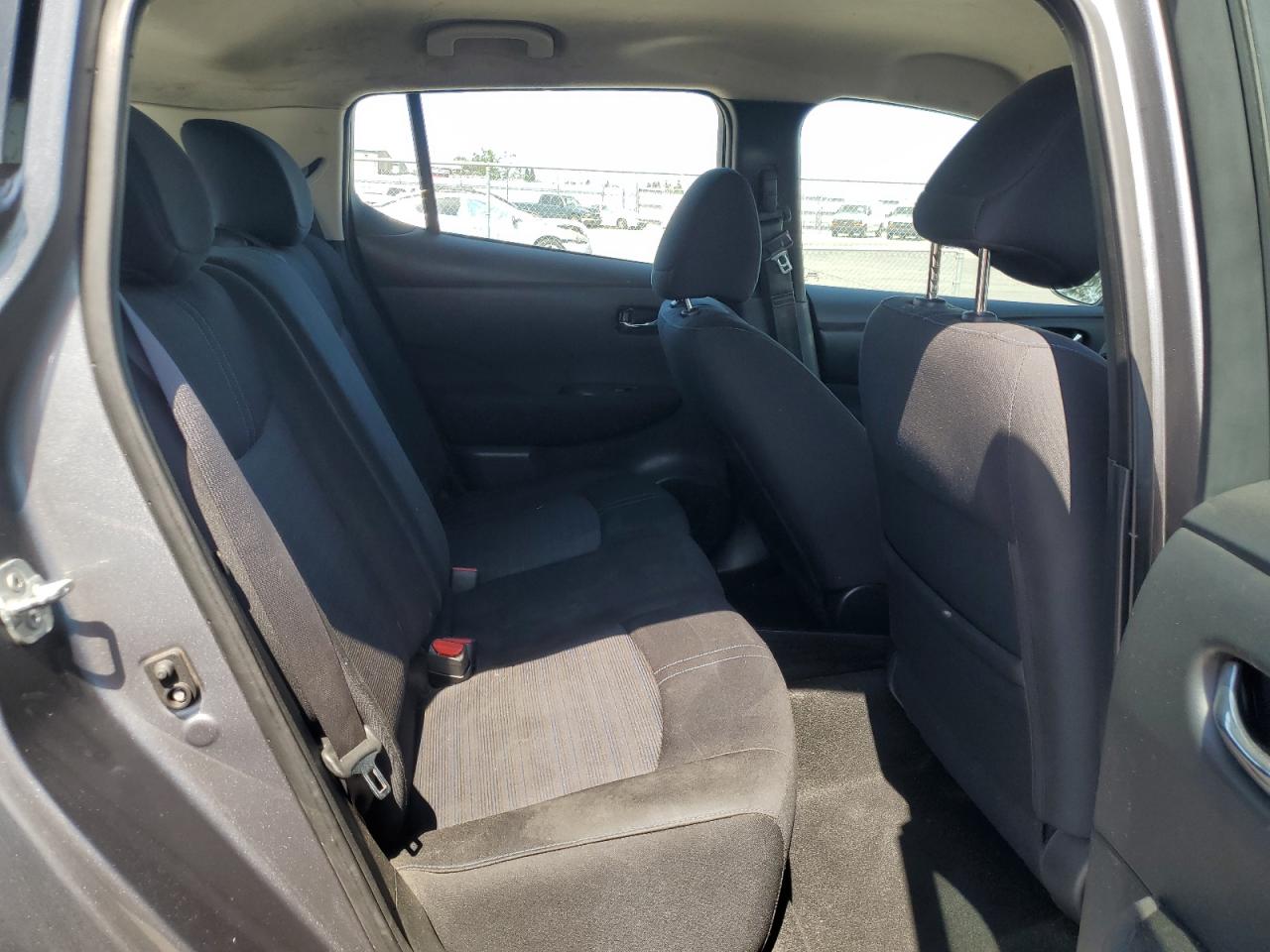 2018 Nissan Leaf S VIN: 1N4AZ1CP2JC303814 Lot: 58406135