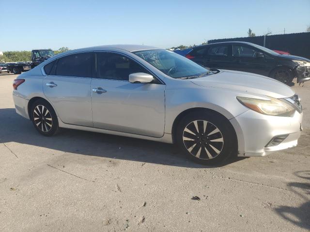  NISSAN ALTIMA 2018 Srebrny