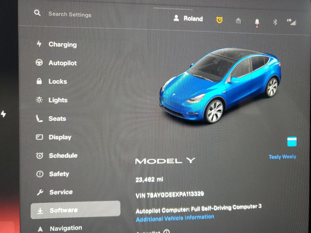 2023 Tesla Model Y VIN: 7SAYGDEEXPA113329 Lot: 56982025