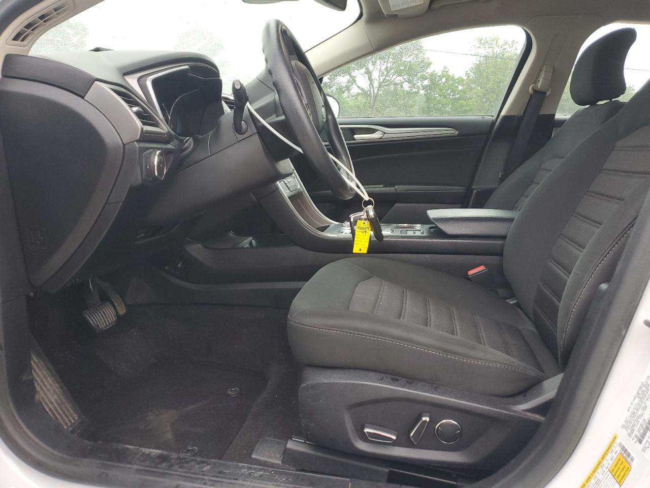 2019 Ford Fusion Se VIN: 3FA6P0LU9KR263973 Lot: 54040435