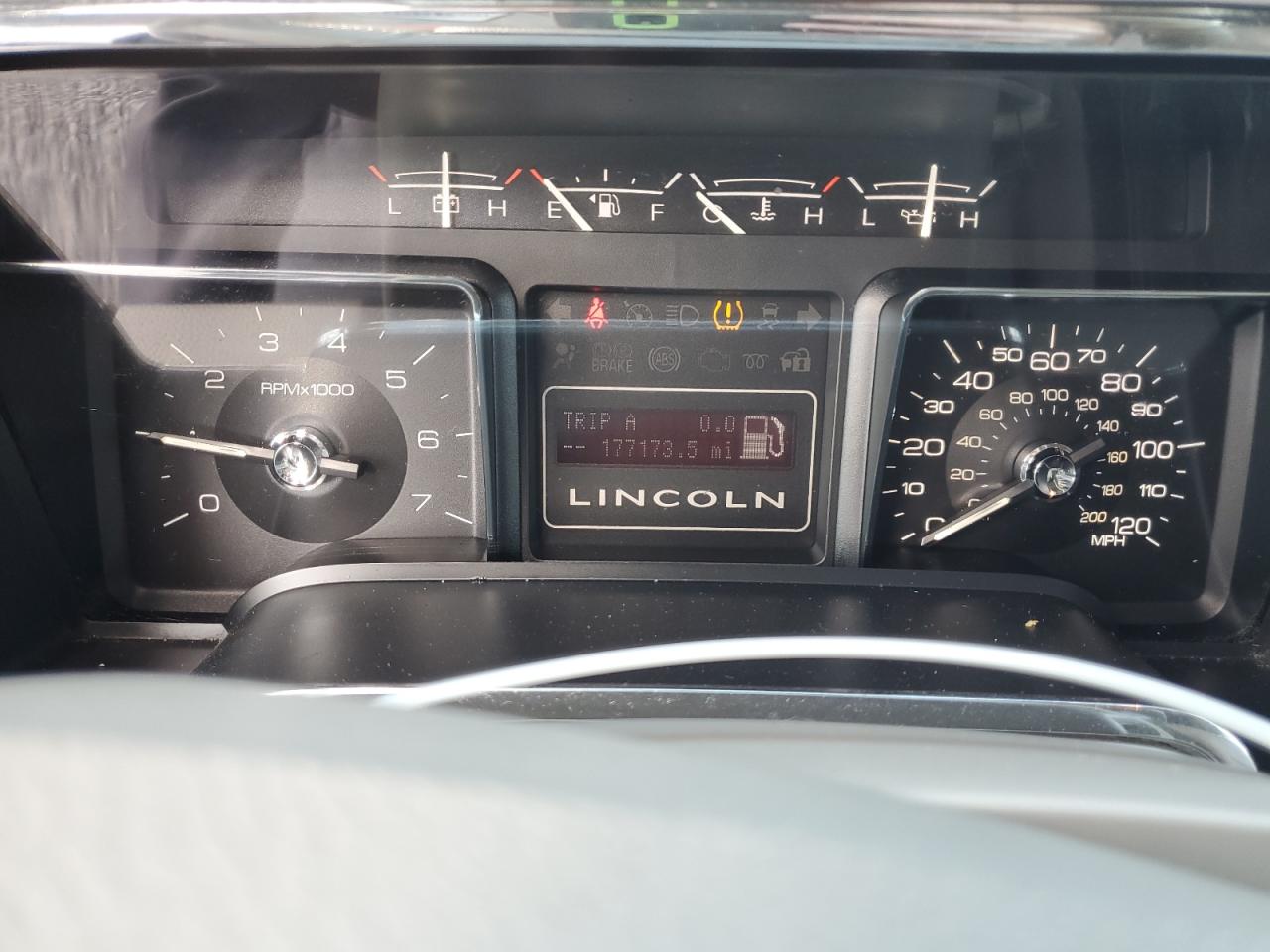 2010 Lincoln Navigator L VIN: 5LMJJ3J56AEJ07841 Lot: 56015215