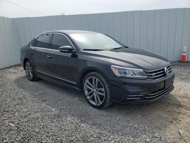  VOLKSWAGEN PASSAT 2016 Black