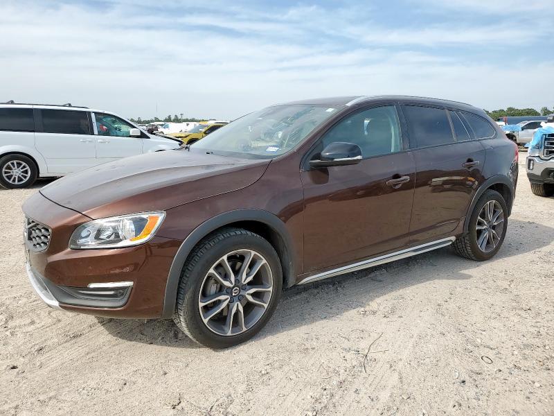 2018 Volvo V60 Cross Country Premier