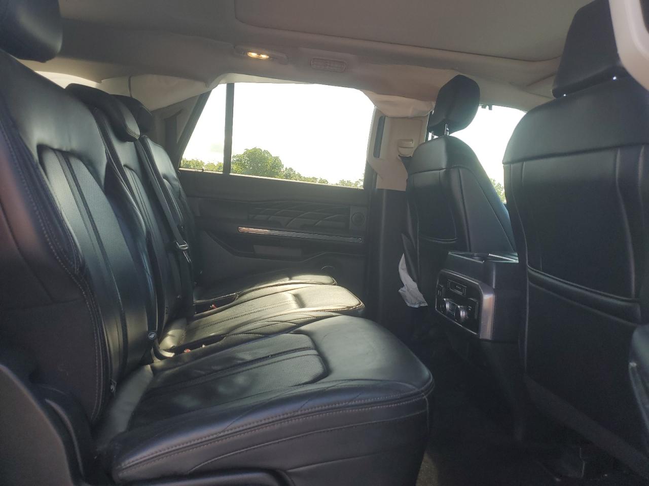 2018 Ford Expedition Max Platinum VIN: 1FMJK1LT8JEA16652 Lot: 56503305