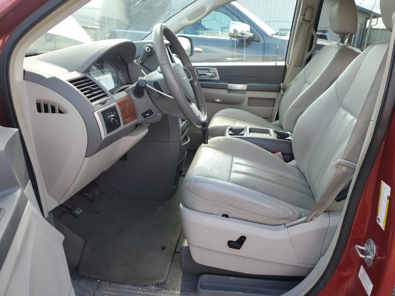 2008 Chrysler Town & Country Touring VIN: 2A8HR54PX8R828127 Lot: 57056505